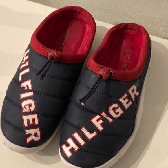 Tommy Hilfiger Slip-on Moc Sneaker in size 7 - Picture 1 of 9
